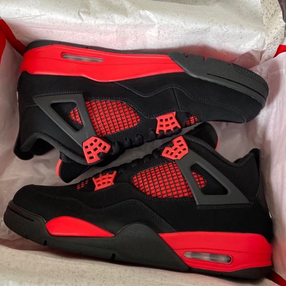 Air Jordan Crimson 4’s main image 6